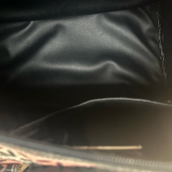 Banda Bag: Gusi Mini Weekender Bag - Picture 7 of 9